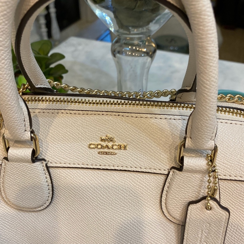 COACH MINI BENNETT SATCHEL!π€ - Picture 3 of 10